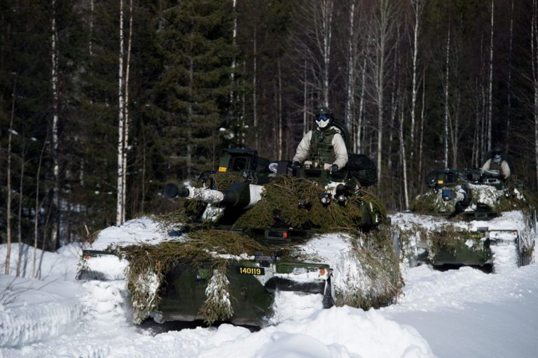 Un militar suedez a murit într-un exerciţiu militar internaţional