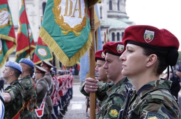 Bulgaria pregăteşte armata să intervină la graniţa cu Turcia