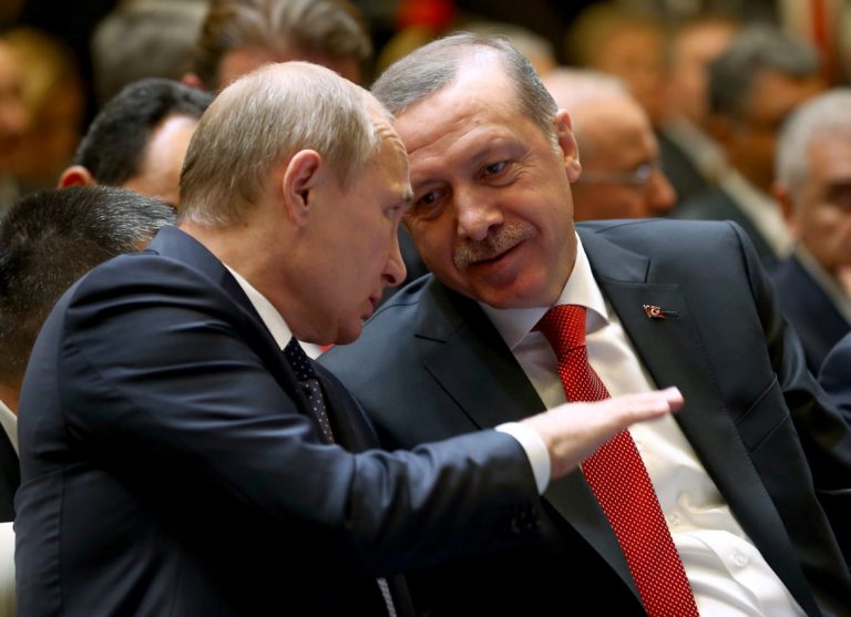 Erdogan şi Putin au anunțat organizarea unui summit la Soci unde va fi dezbătut viitorul structurii de stat a Siriei
