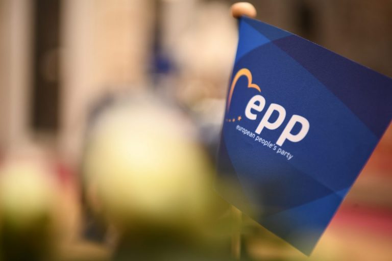 Percheziţii la sediul Partidului Popular European