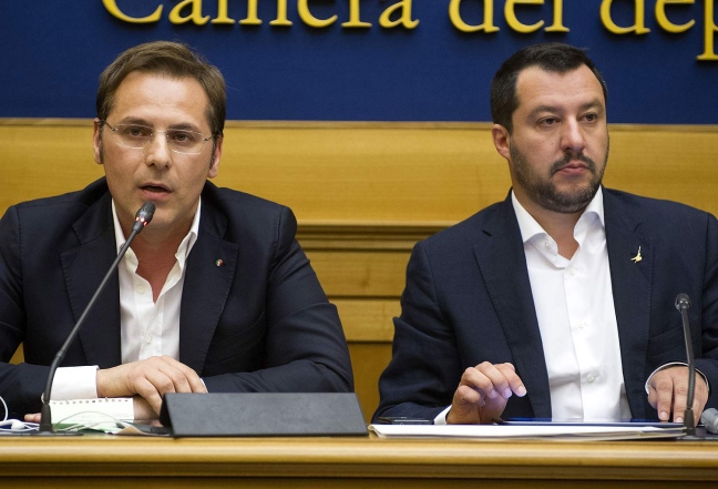 Bătăi de cap pentru Matteo Salvini: Un consilier de-al său este anchetat pentru corupție!