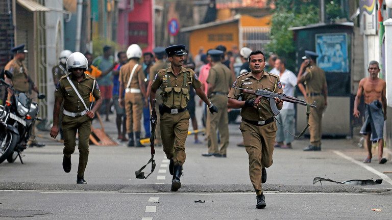 Poliţia din Sri Lanka reţine activişti-cheie şi intenţionează să aresteze noi sute de protestatari antiguvernamentali