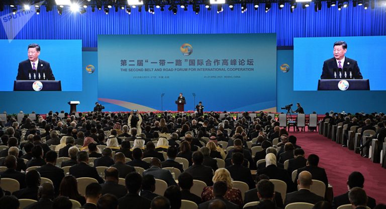 Președintele chinez își apără Noile drumuri ale mătăsii în fața a 40 de lideri mondiali
