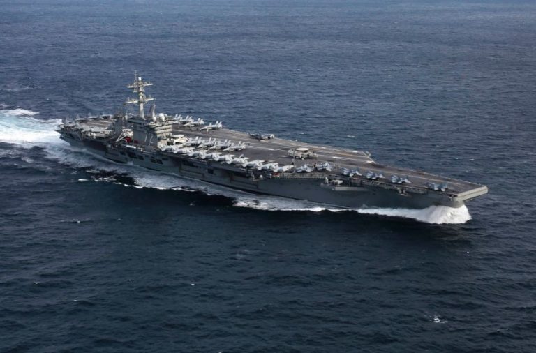 SUA trimit un portavion în apropiere de peninsula coreeană
