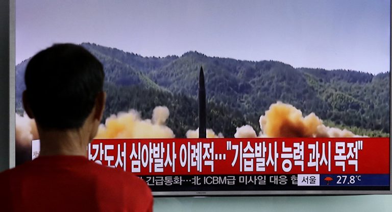 Sud-coreenii nu ştiu nici acum ce fel de rachete au tras vecinii din Nord