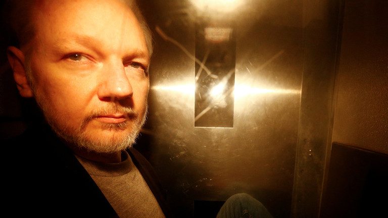 Suedia redeschide dosarul de viol împotriva lui Julien Assange