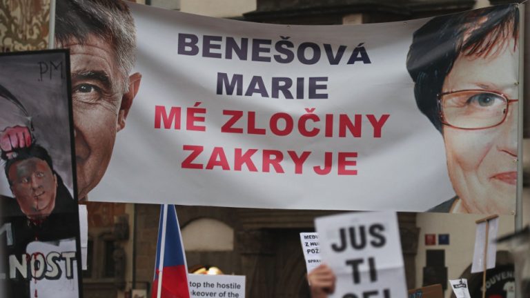 Mii de cehi au manifestat împotriva noului ministru al justiţiei
