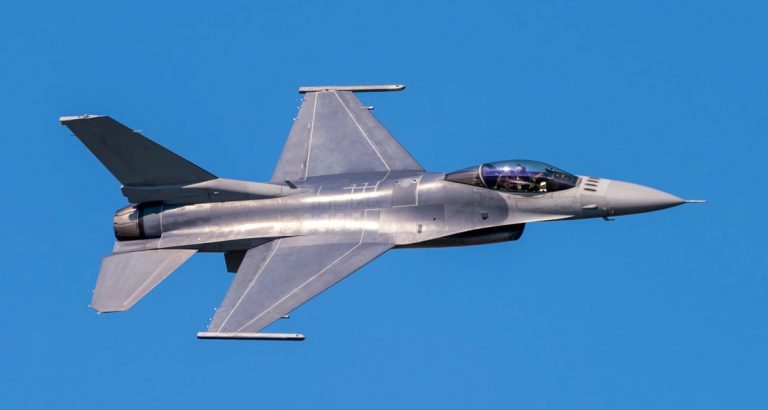 Avioanele F-16 sunt de ‘patru sau cinci ori’ mai bune decât cele de fabricaţie sovietică, afirmă un comandant din forţele aeriene ucrainene