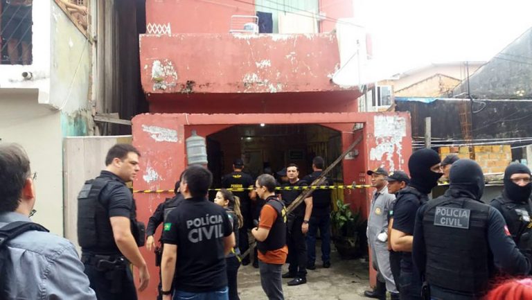 MASACRU într-un bar din Brazilia (FOTO): 11 oameni au fost ucişi!