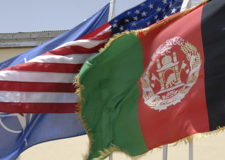 SUA şi NATO îşi reafirmă angajamentul faţă de Afganistan
