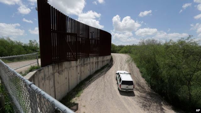 Un al cincilea migrant minor a murit în custodia autorităţilor americane