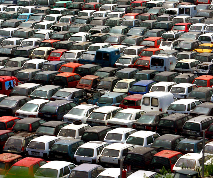 Vânzările auto au scăzut cu 4,1% anul trecut în Europa; România a raportat un avans de aproape 7%
