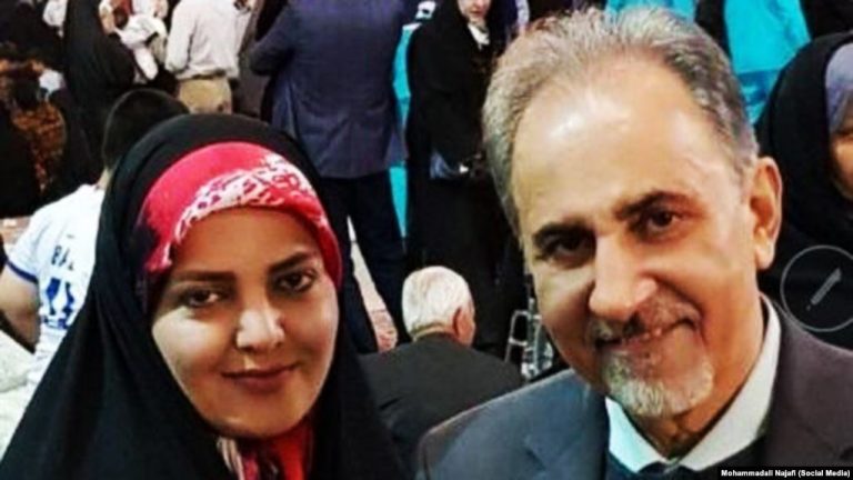 Fostul primar al Teheranului a recunoscut că şi-a ucis soţia