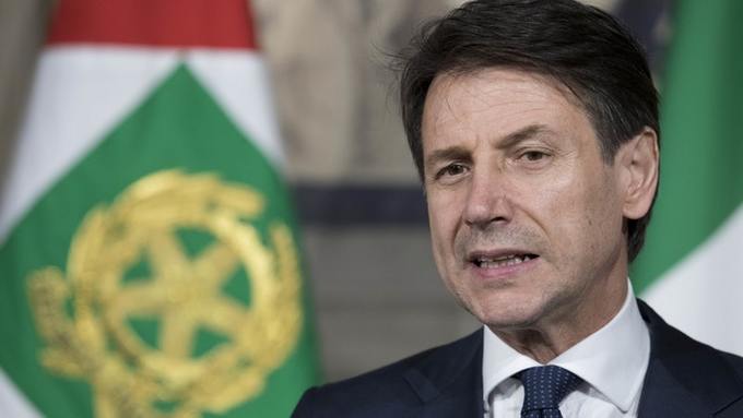 Giuseppe Conte ar putea demisiona pentru a forţa un guvern cu sprijin mai larg în Italia