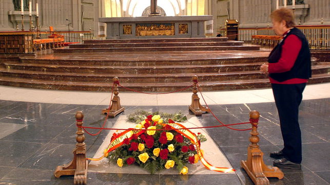 Curtea Supremă a Spaniei SUSPENDĂ exhumarea lui Franco