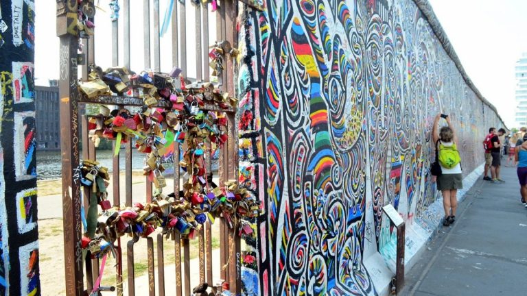 Germania marchează 30 de ani de la căderea Zidului Berlinului