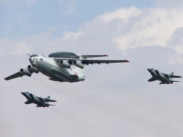 Rusia îşi mobilizează aviaţia în contextul exerciţiilor NATO din Marea Neagră