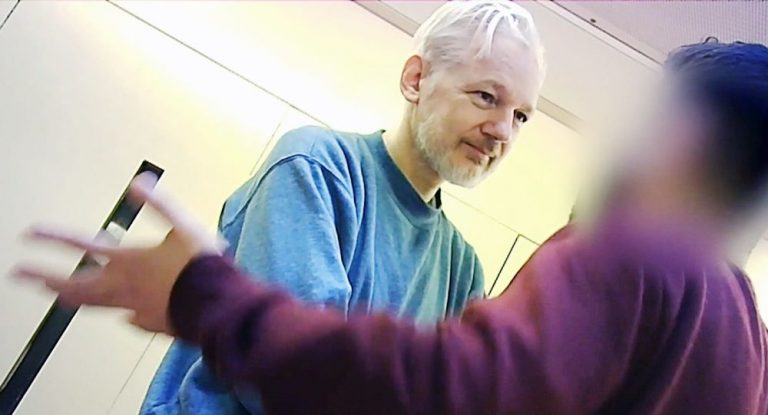 Julian Assange este supus unei ‘torturi psihologice’
