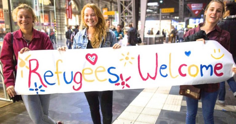 50 de oraşe germane îşi deschid porţile pentru refugiaţi