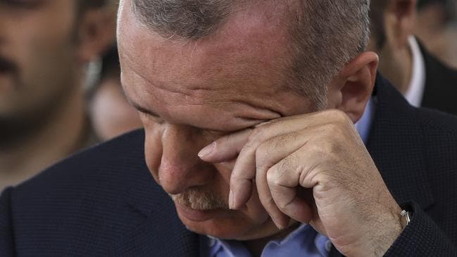 30 de internauţi care au publicat mesaje ‘mincinoase’ despre starea de sănătate a preşedintelui Turciei, urmăriţi penal