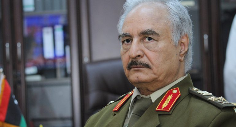 Mareşalul libian Khalifa Haftar s-a retras temporar din funcţiile sale militare înainte de alegerile prezidenţiale