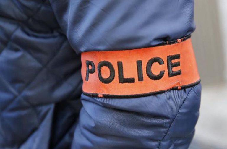 Poliţia franceză a luat ‘la puricat’ zeci de persoane din mediile islamiste