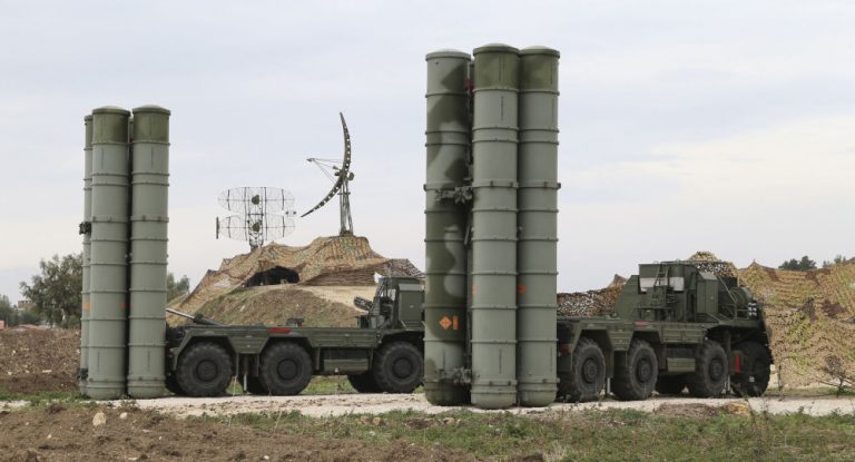 Rusia livrează Turciei noi echipamente de apărare anti-aeriană S-400, chiar dacă SUA s-au opus