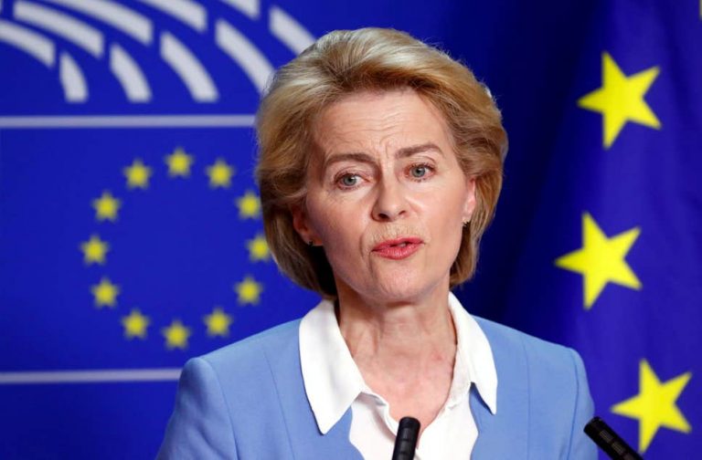 Ursula von der Leyen cere în continuare României mai multe propuneri de comisar