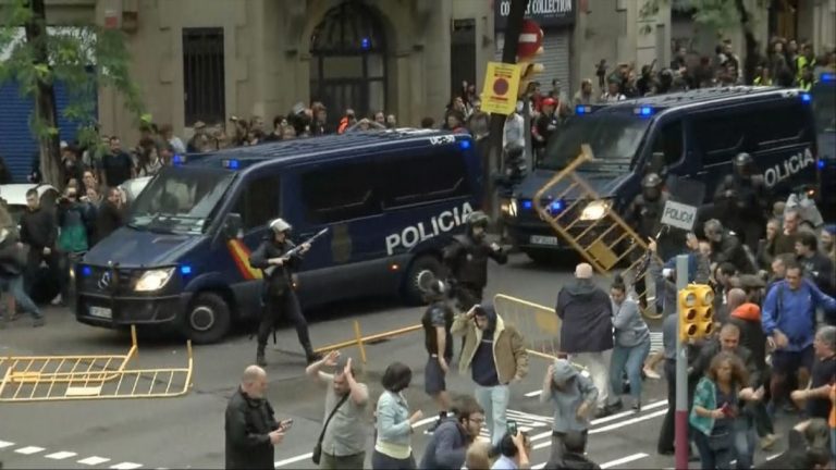 Spania : Măsurile de securitate au fost întărite în Catalonia după manifestaţii separatiste soldate cu incidente
