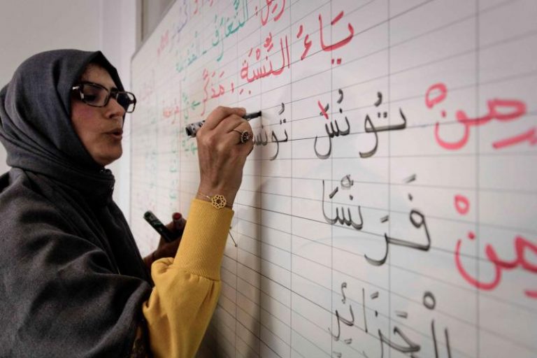 Marocul adoptă o lege privind studiile în limbi străine
