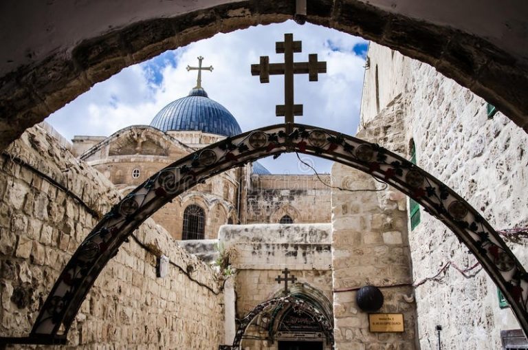 Un lăcaş sfânt pentru creştini este ameninţat de flăcări în Israel