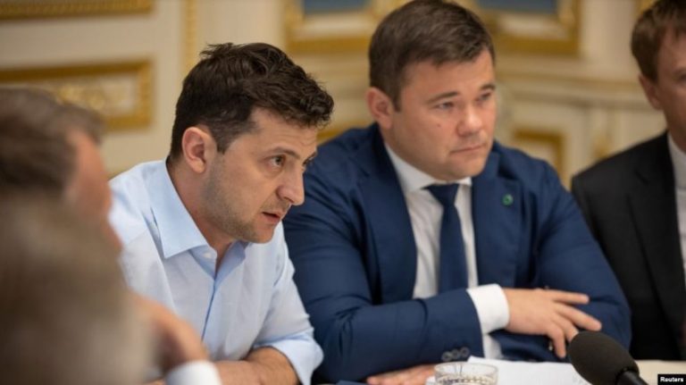 Surpriză la Kiev: Mâna dreaptă a lui Volodimir Zelenski şi-a depus demisia