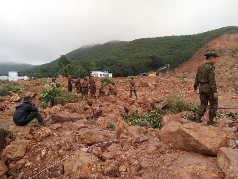 Bilanţul morţilor în urma unei alunecări de teren în sudul Myanmarului a ajuns la 69