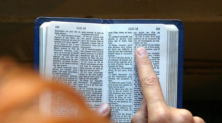 Oficialii din statul american Utah au retras Biblia din bibliotecile şcolilor primare şi gimnaziale, pe motiv că ar conţine vulgaritate, violenţă şi sex
