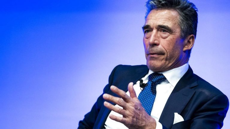 Fostul secretar general al NATO Anders Fogh Rasmussen critică răspunsul Occidentului la războiul declanşat de Putin