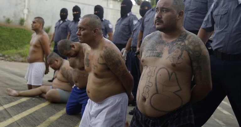 Autorităţile din El Salvador au executat extrajudiciar cel puţin 116 de presupuşi infractori