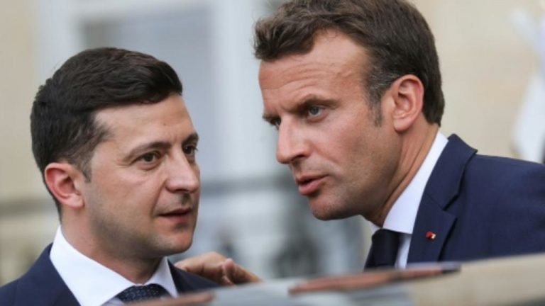 Macron l-a sunat pe preşedintele Ucrainei