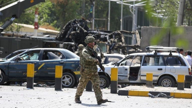 NATO confirmă moartea a doi militari la Kabul (VIDEO): Un român şi un american!