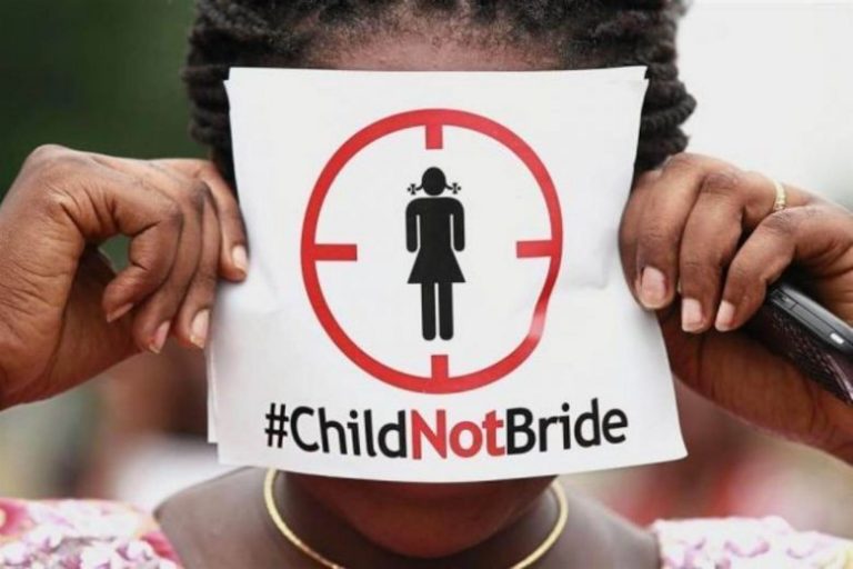 Indonezia ridică vârsta minimă legală la care fetele se pot mărita