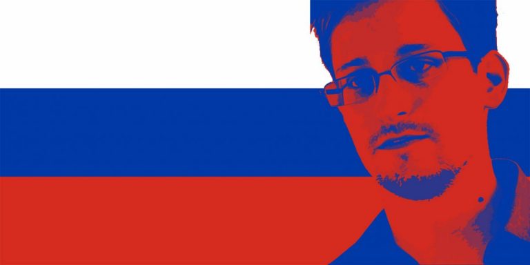 Edward Snowden îşi apără decizia de a accepta cetăţenia rusă