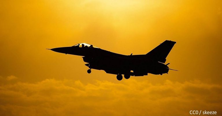Danemarca va antrena piloţi ucraineni pe avioane F-16