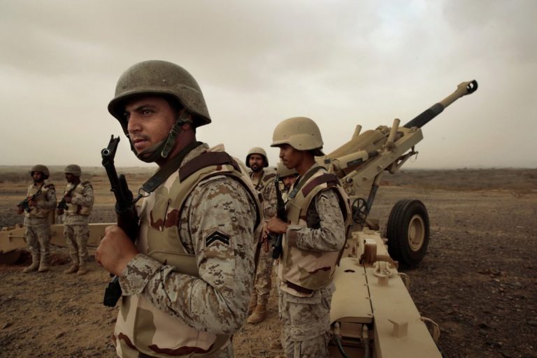 Coaliția dirijată de Arabia Saudită lansează o operațiune masivă împotriva rebelilor houthi