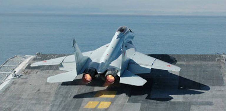 Rusia trimite un întreg detașament de aviație militară în Crimeea
