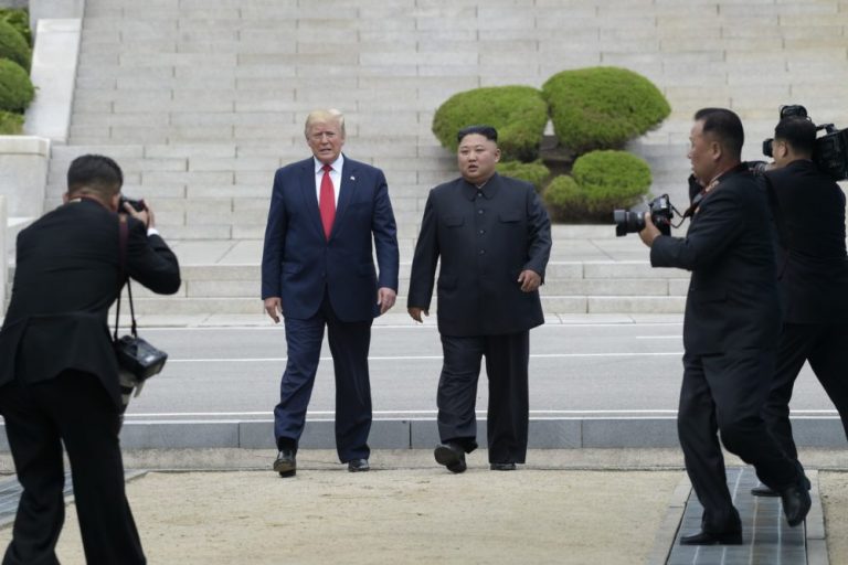 Coreea de Nord îl laudă pe Donald Trump