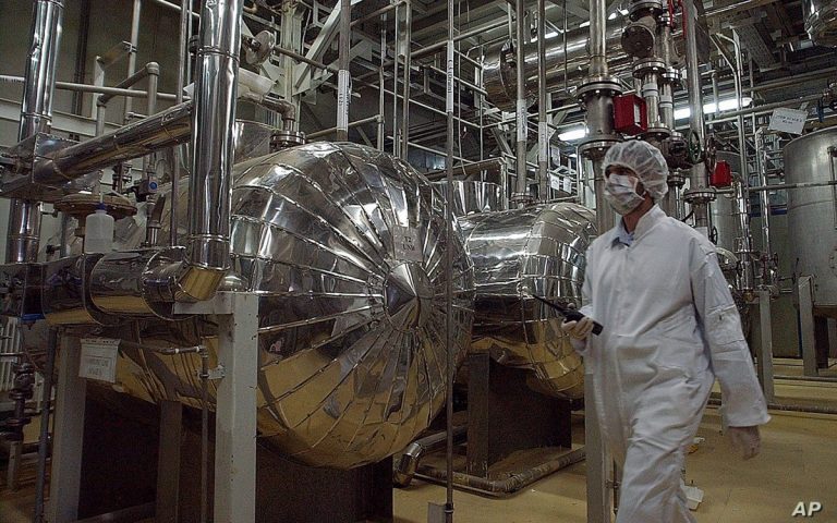 Marea Britanie ajută Iranul să-şi modernizeze reactorul nuclear de la Arak