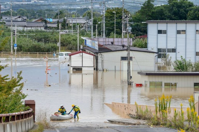 Intemperiile din Japonia continuă să facă victime: Bilanțul ploilor torențiale a ajuns la 10 morţi şi 3 persoane dispărute