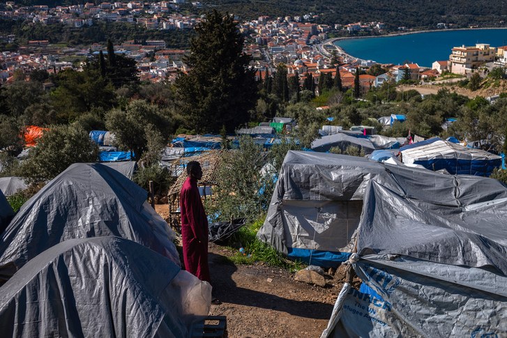 Tabăra de migranţi de pe Insula Samos va fi închisă până la sfârşitul anului