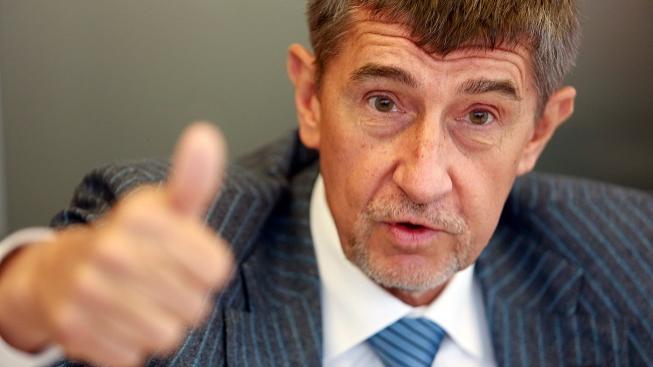 Guvernul minoritar ceh nu a reuşit să obţină votul de încredere din partea deputaților