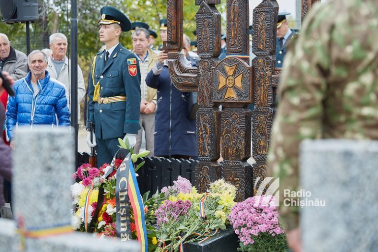 Un cimitir al ostaşilor români a fost redeschis în Republica Moldova