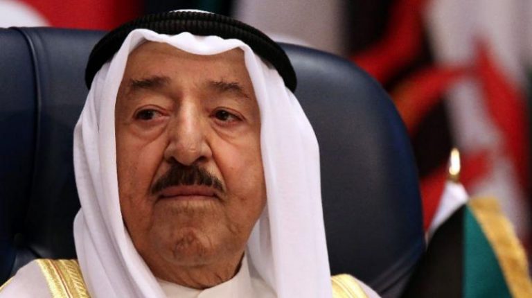 Emirul Kuweitului pleacă în SUA la tratament